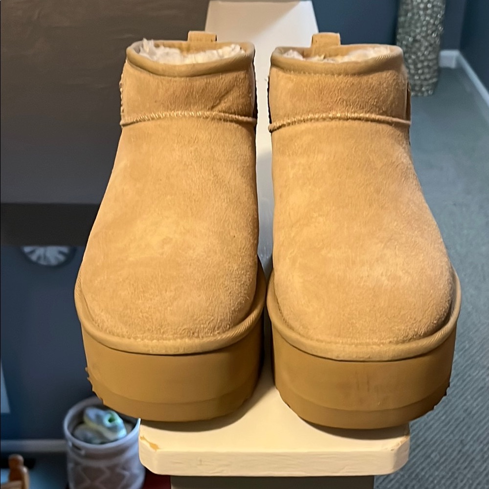 New UGG Tan Winter Boots with Suede Upper and Rubber Sole lined with sheepskin